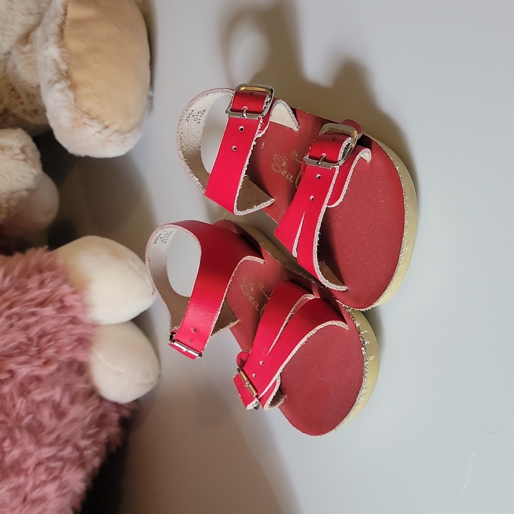 Red Salt water sandals toddler girls size 4